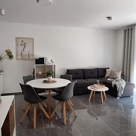 Gabrijel Apartment